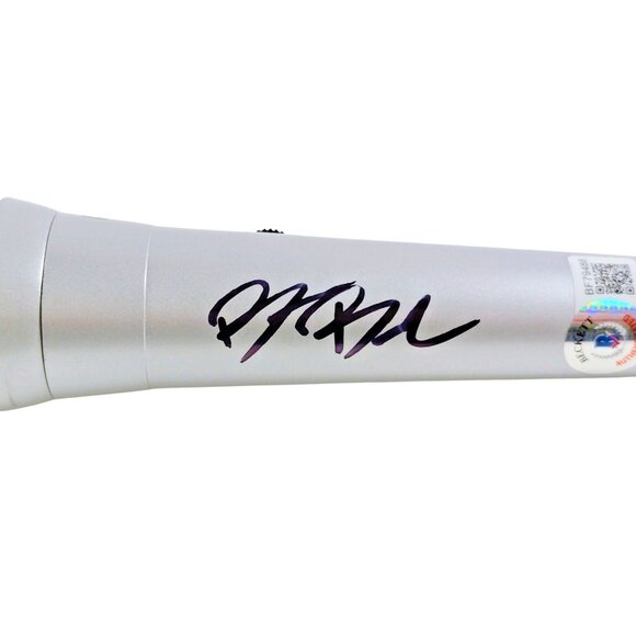 Bianca Belair Signed Microphone Beckett WWE Wrestling Diva Mic BAS Autograph - Picture 4 of 5